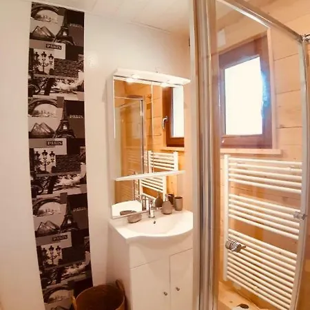 Leatitia Apartment *